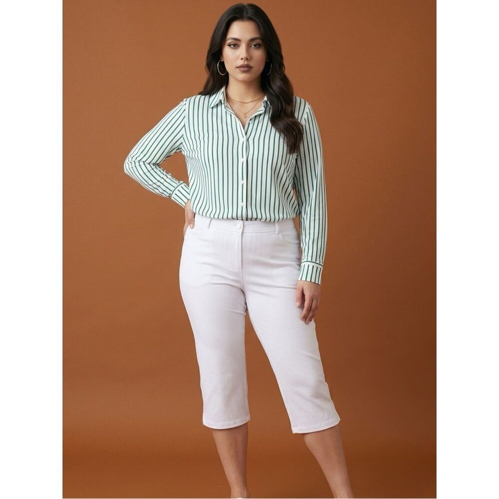 NWOt Sports Savvy Plus Size Petite White French Terry Capri PullOn Pants.- 4XP